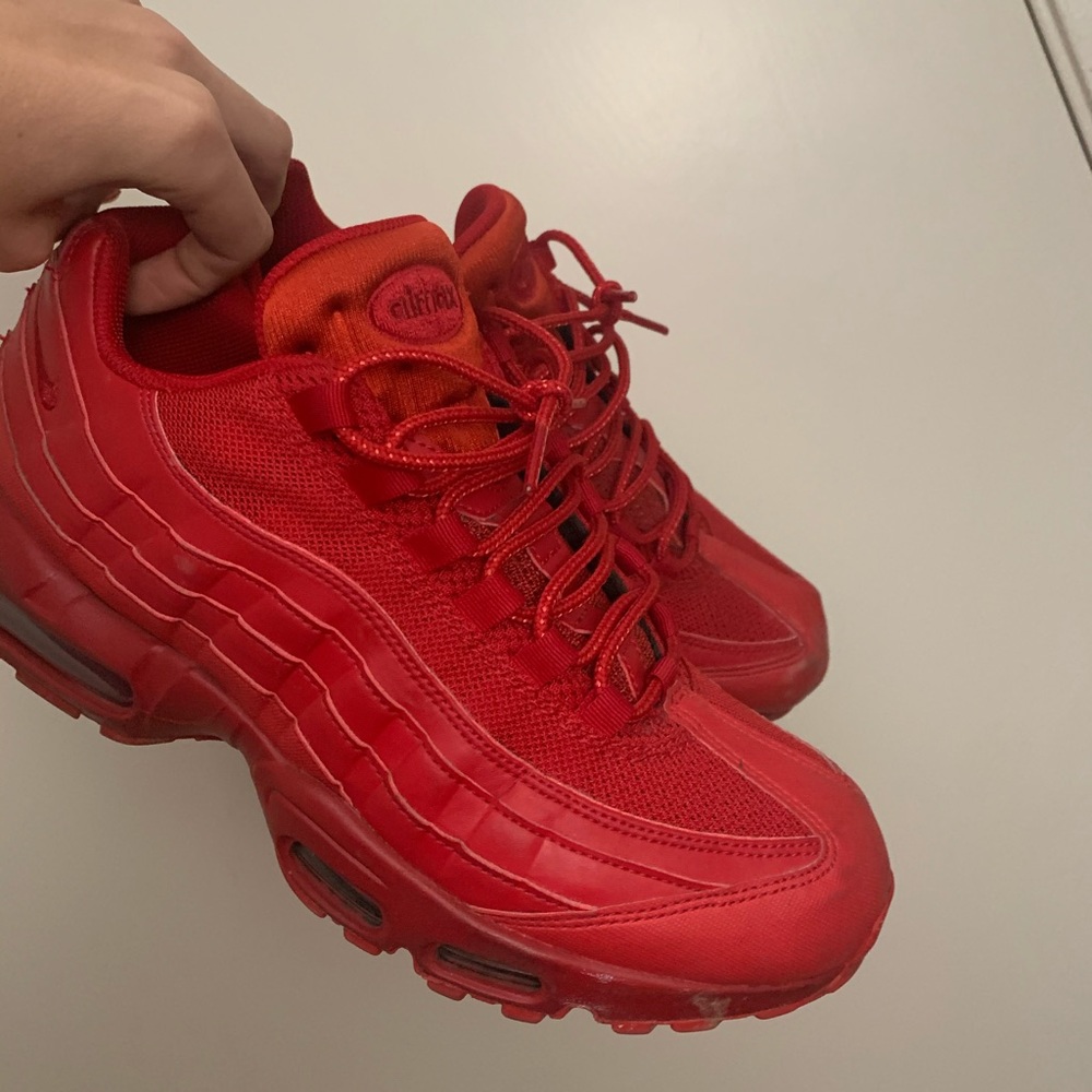 Air Max 95 “triple red”